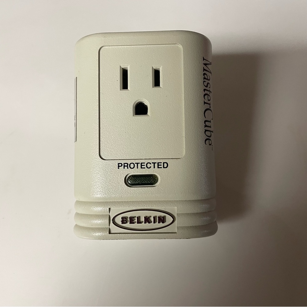 Belkin Mastercube surge protector